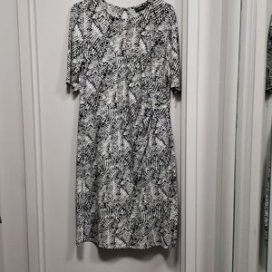 Apt.9 Large black  & white dress...